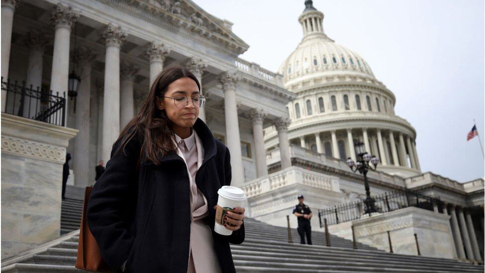 Una encuesta la ubica como la preferida de los votantes de Nueva York por encima de figuras como Chuck Schumer y Hakeem Jeffries
