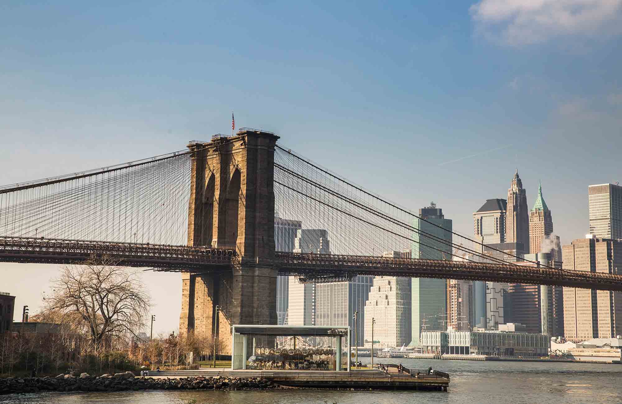 Efemérides del 24 de mayo: ¿qué pasó un día como hoy? 6 Este 24 de mayo se cumplen 131 años de la inauguración del Puente de Brooklyn.