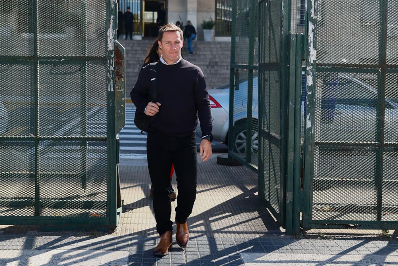 Matías Tabar, ayer, al salir de declarar de los tribunales de Comodoro Py