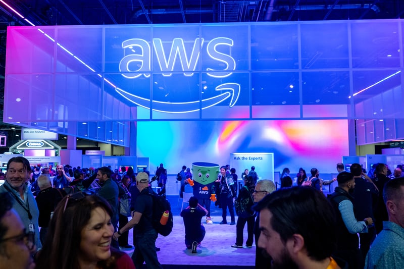 Re:invent AWS 2025 se hace del 1ro al 4 de diciembre de 2025 en Las Vegas, con más de 60.000 asistentes