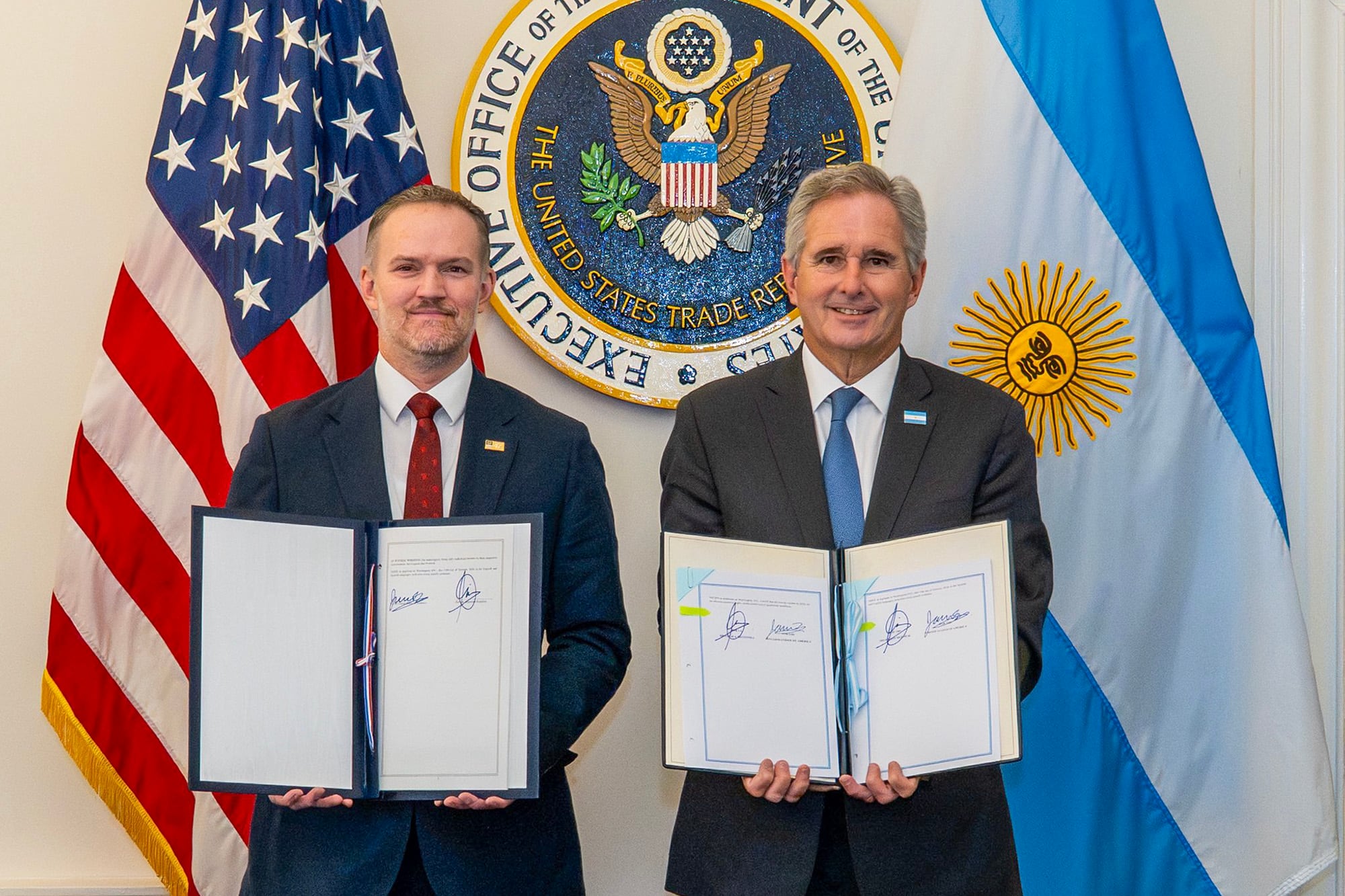 Argentina y EE.UU. firman protocolo para fortalecer acuerdo comercial