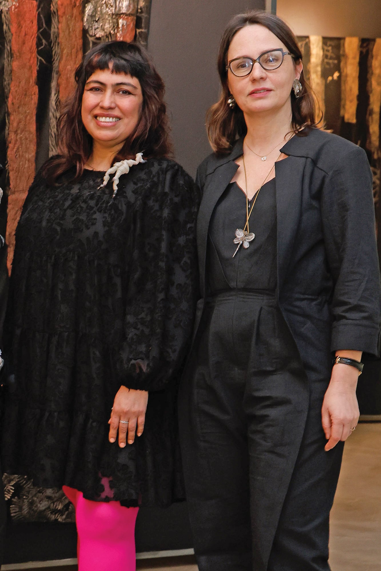 Rita Soto Ventura e Irina Khatsernova, dos de las artistas que presentan su trabajo