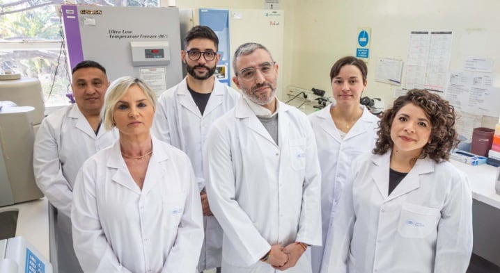 El equipo del Servicio de Bacteriología Clínica de Anlis Malbrán que participará del estudio de fase IV hasta 2028