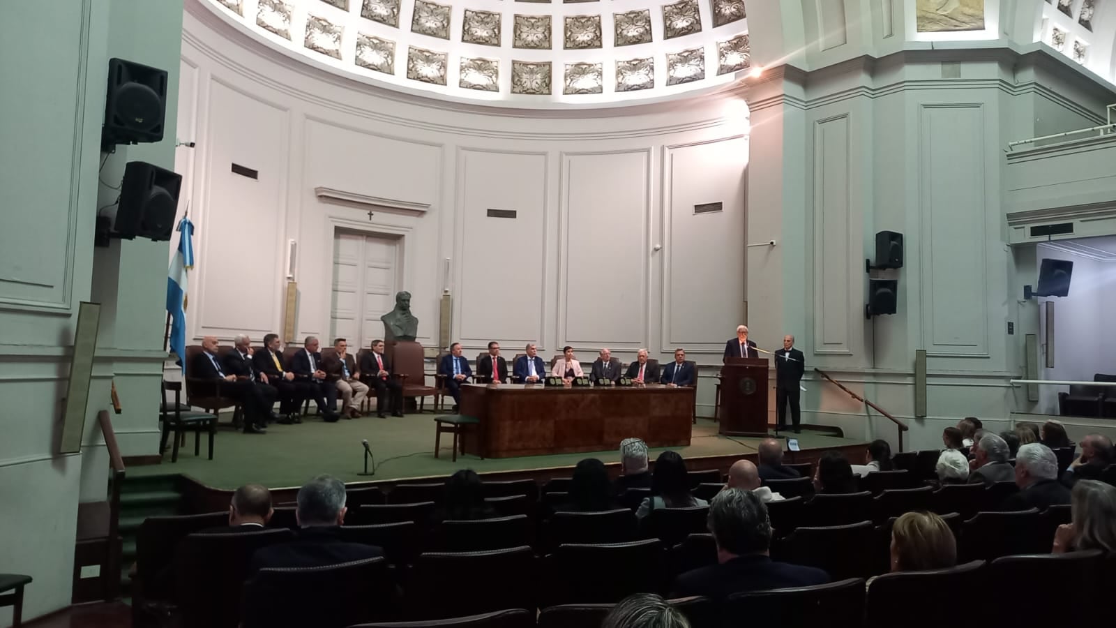 Como cada año, la ceremonia de entrega del Premio Maestro de la Medicina Argentina se realiza en la Academia Nacional de Medicina