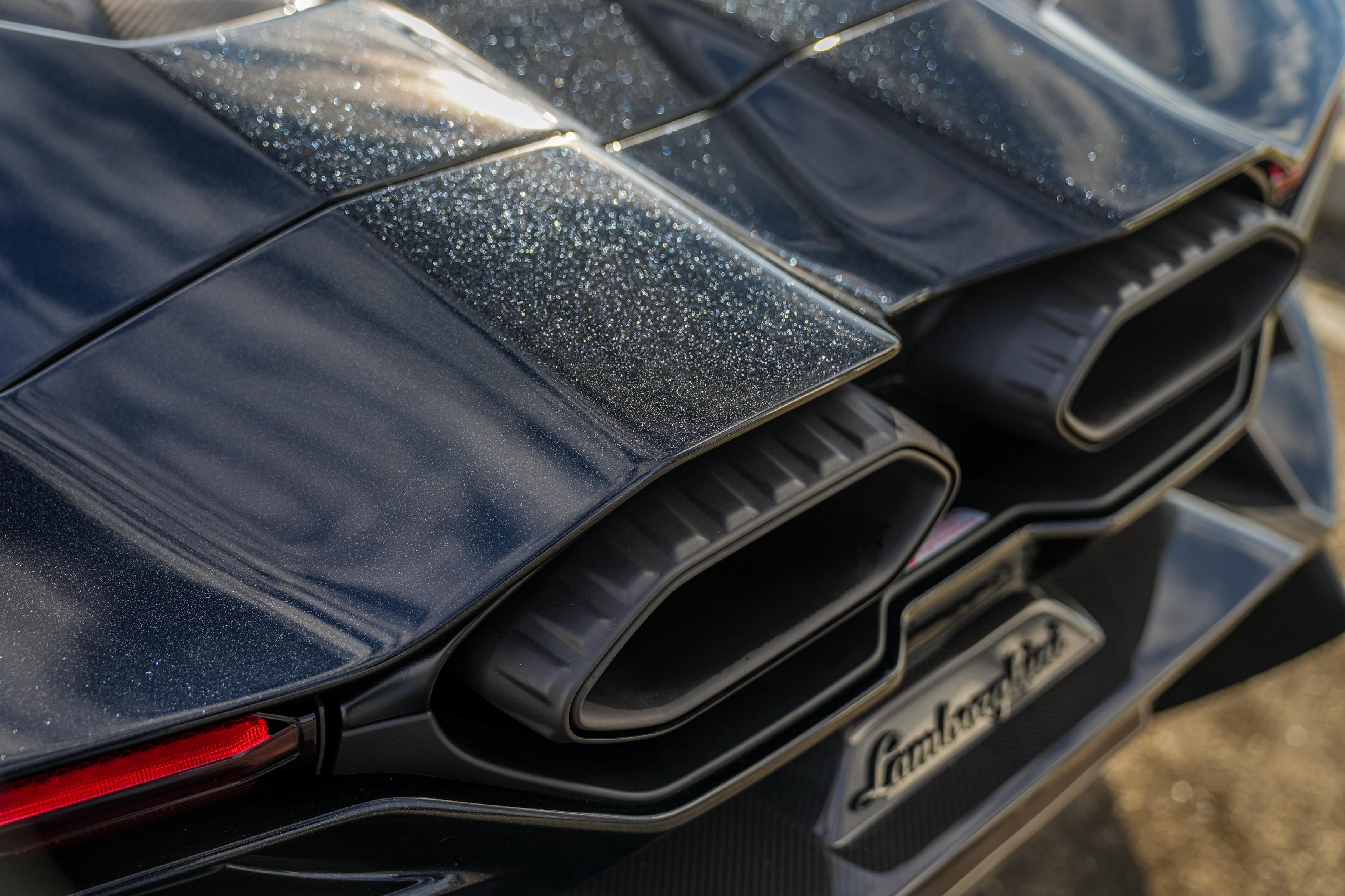 El color de Lamborghini Nero Aldebaran Diamantato