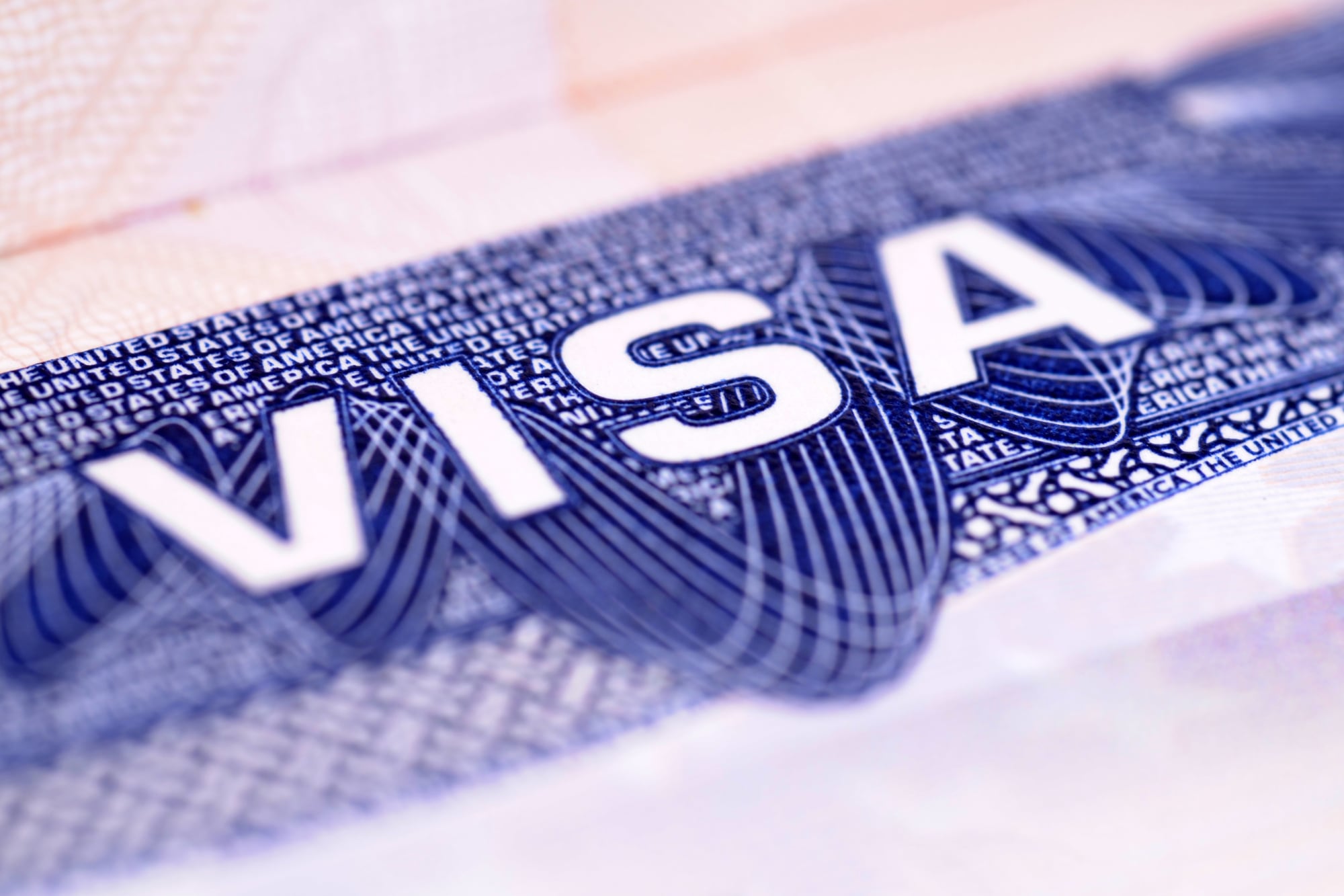 El cargo de US$750 se suma a la tarifa estándar, que actualmente es de US$185 para las visas de no inmigrante