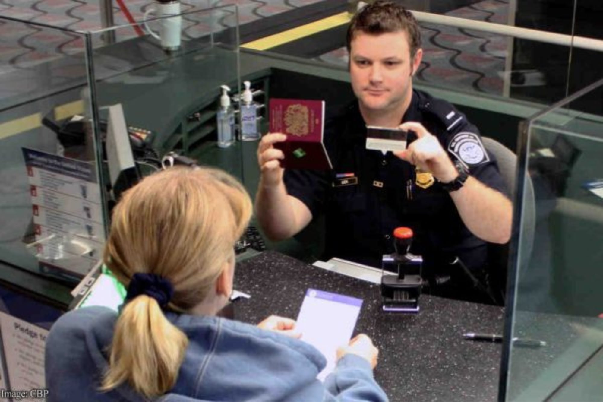 La CBP alertó que los fraudes de identidad y documentación van en aumento