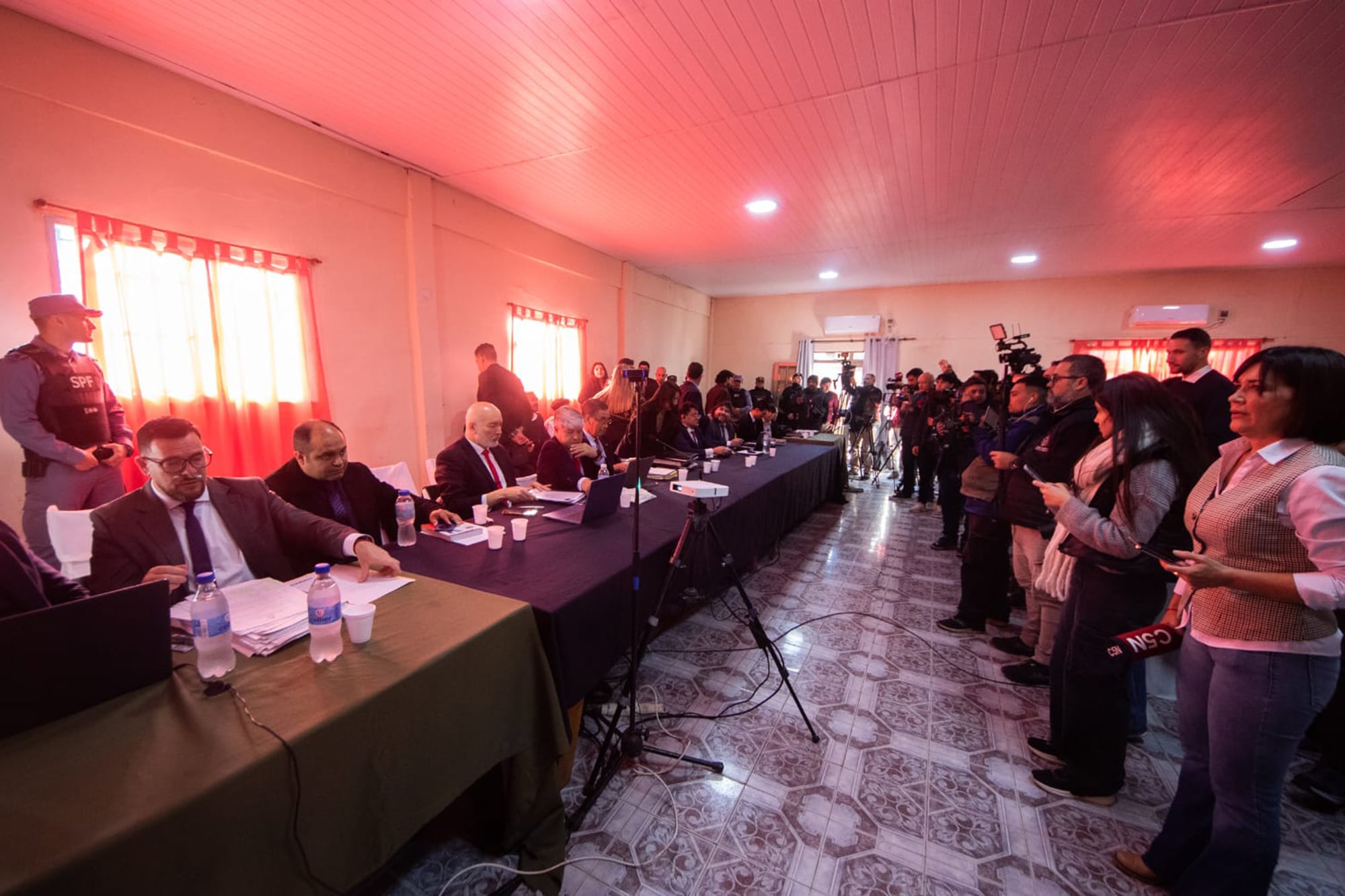En el inicio del juicio por la desaparición de Loan los fiscales pidieron la detención de un psicólogo de la Fundación Dupuy