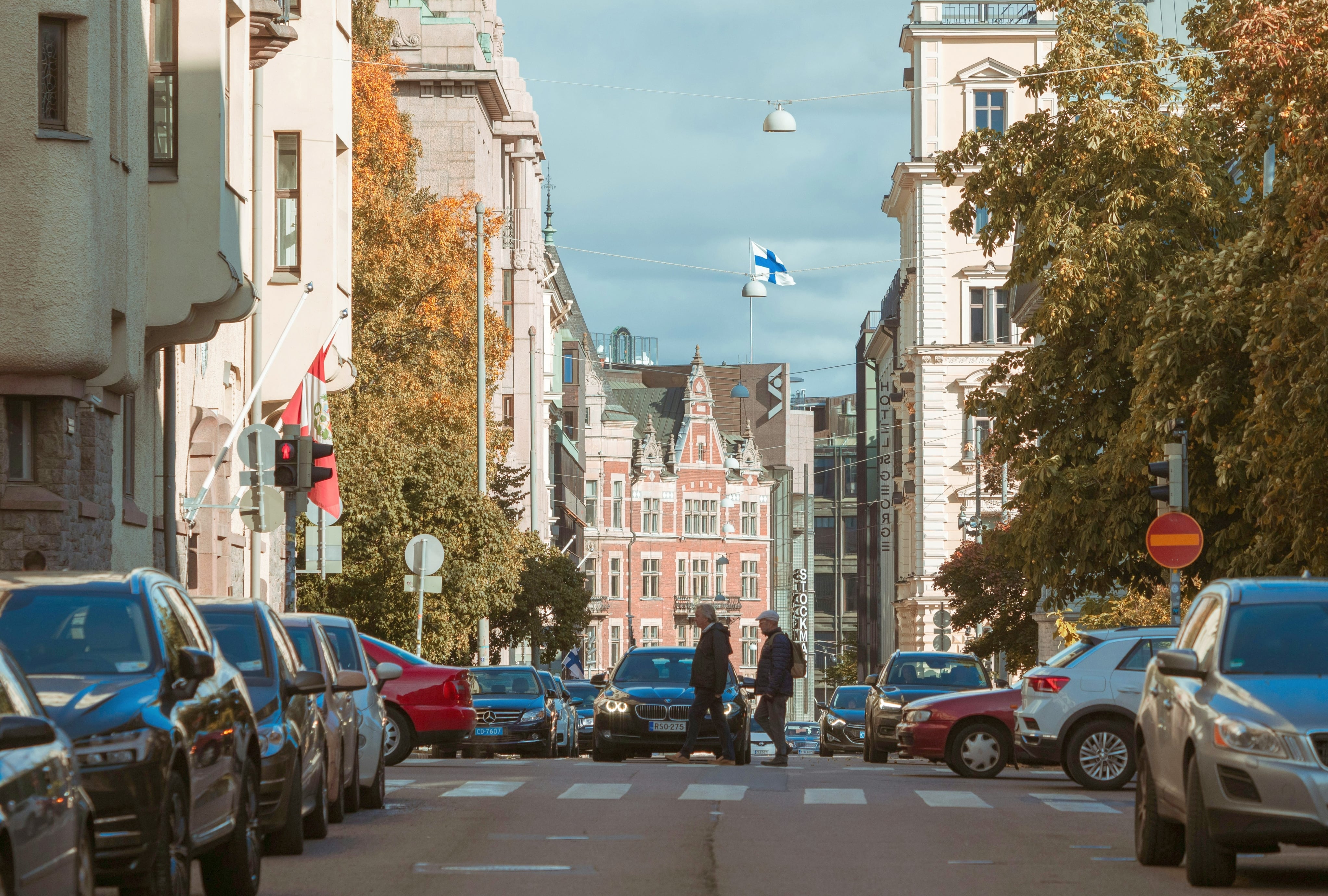Se publicó el ranking de los países más felices del mundo 2026: la Argentina bajó dos puestos y un país de América Latina entró en el top 5