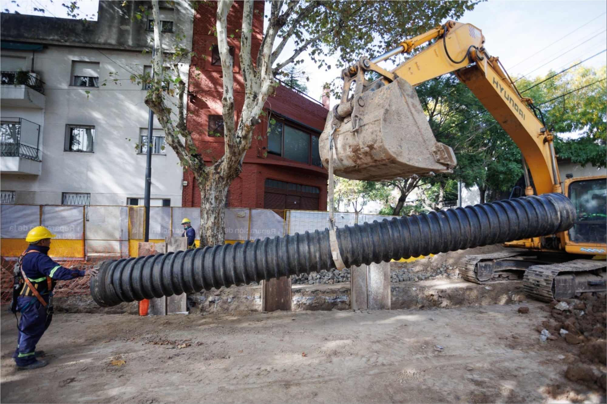 Con tuberías y dragado: así es el megaplan porteño que renueva 18 kilómetros de conductos pluviales para prevenir los efectos de El Niño