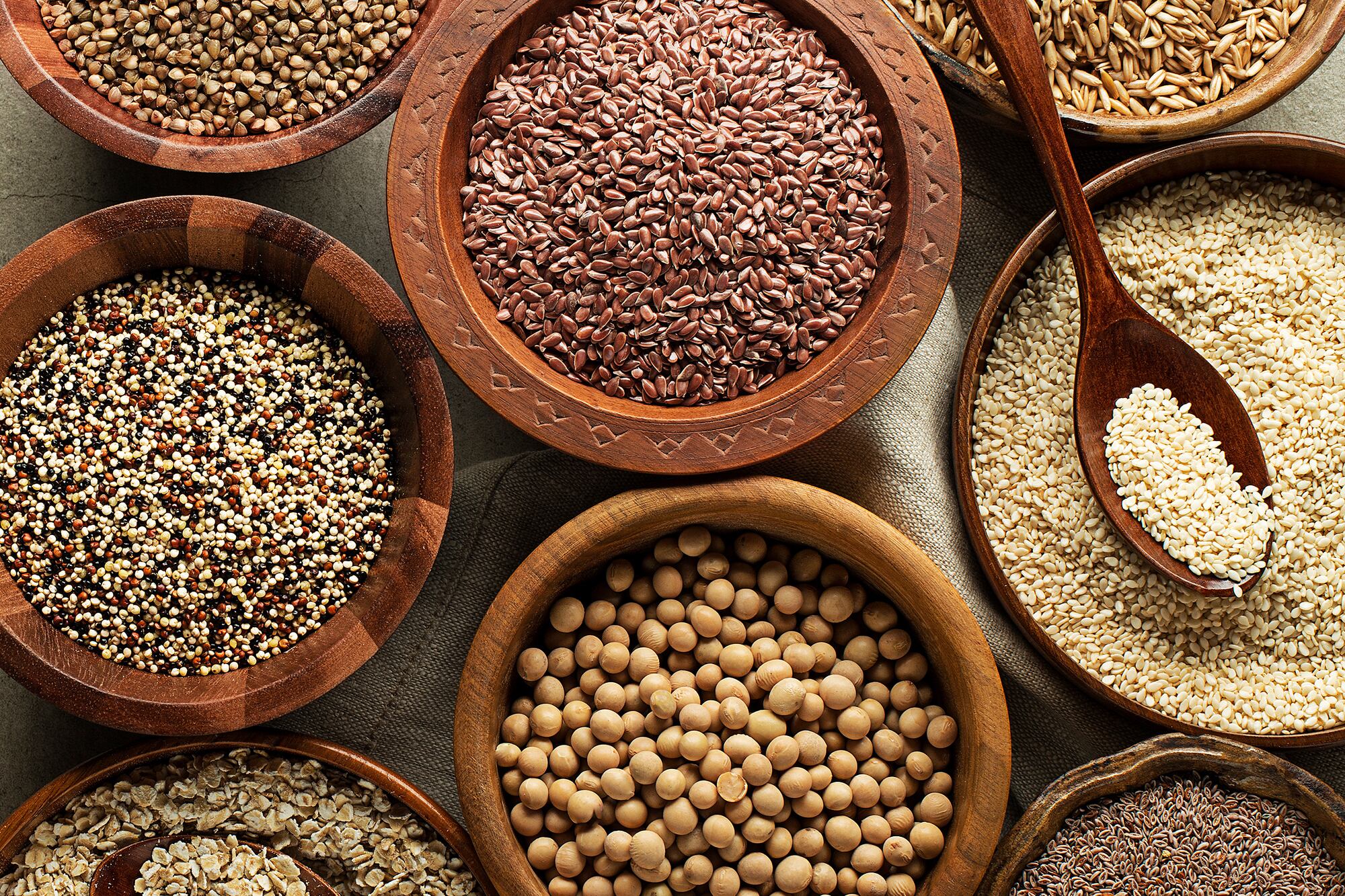 Se recomienda guardar las semillas en frascos bien cerrados y almacenarlos en lugares frescos y oscuros