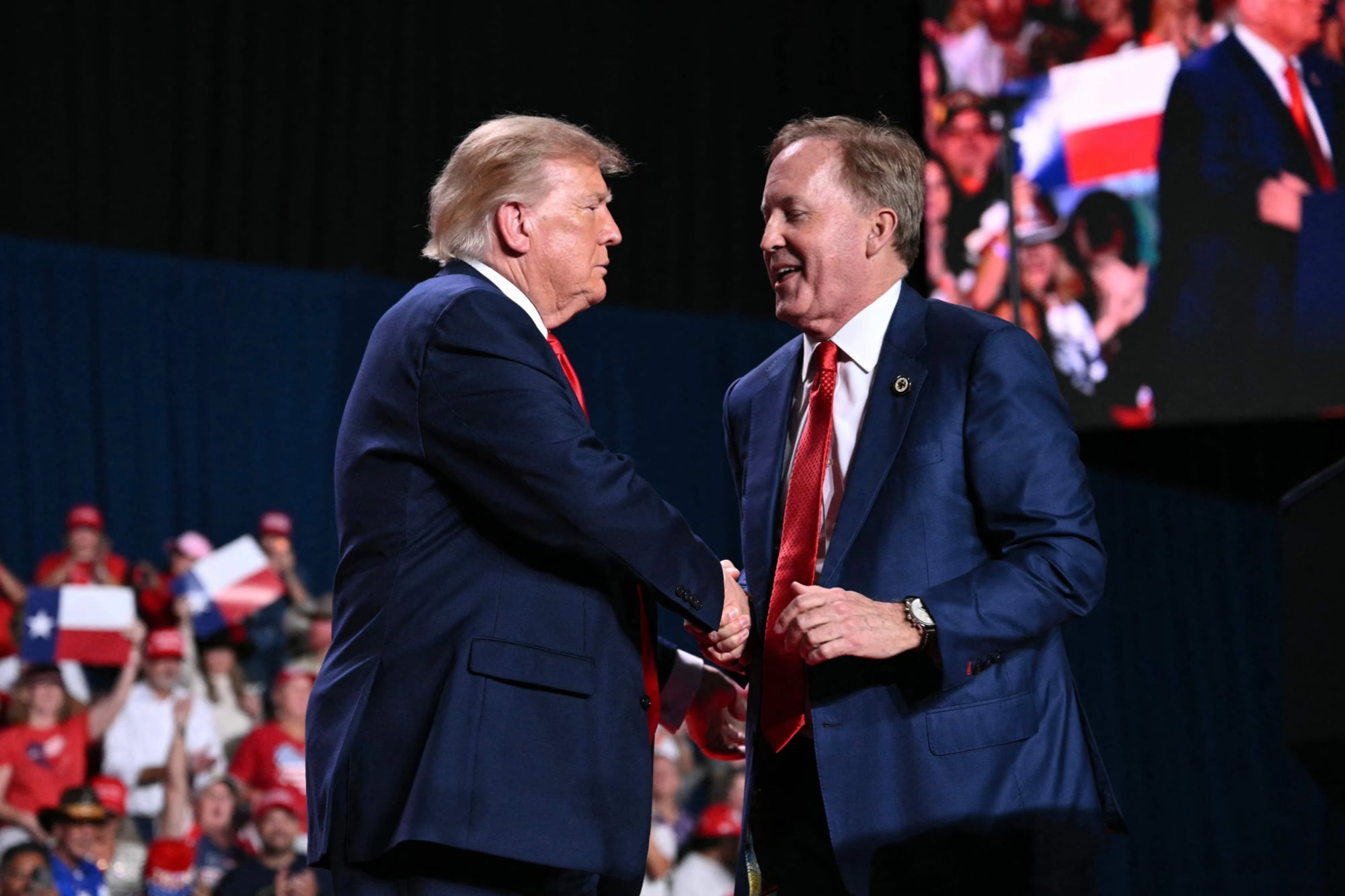 Trump regresa a Texas para respaldar a Paxton en las midterms 2026: críticas a Talarico y el intento por mantener un bastión republicano