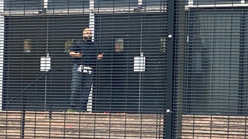 El sospechoso del ataque, antes de ser abatido por la policía