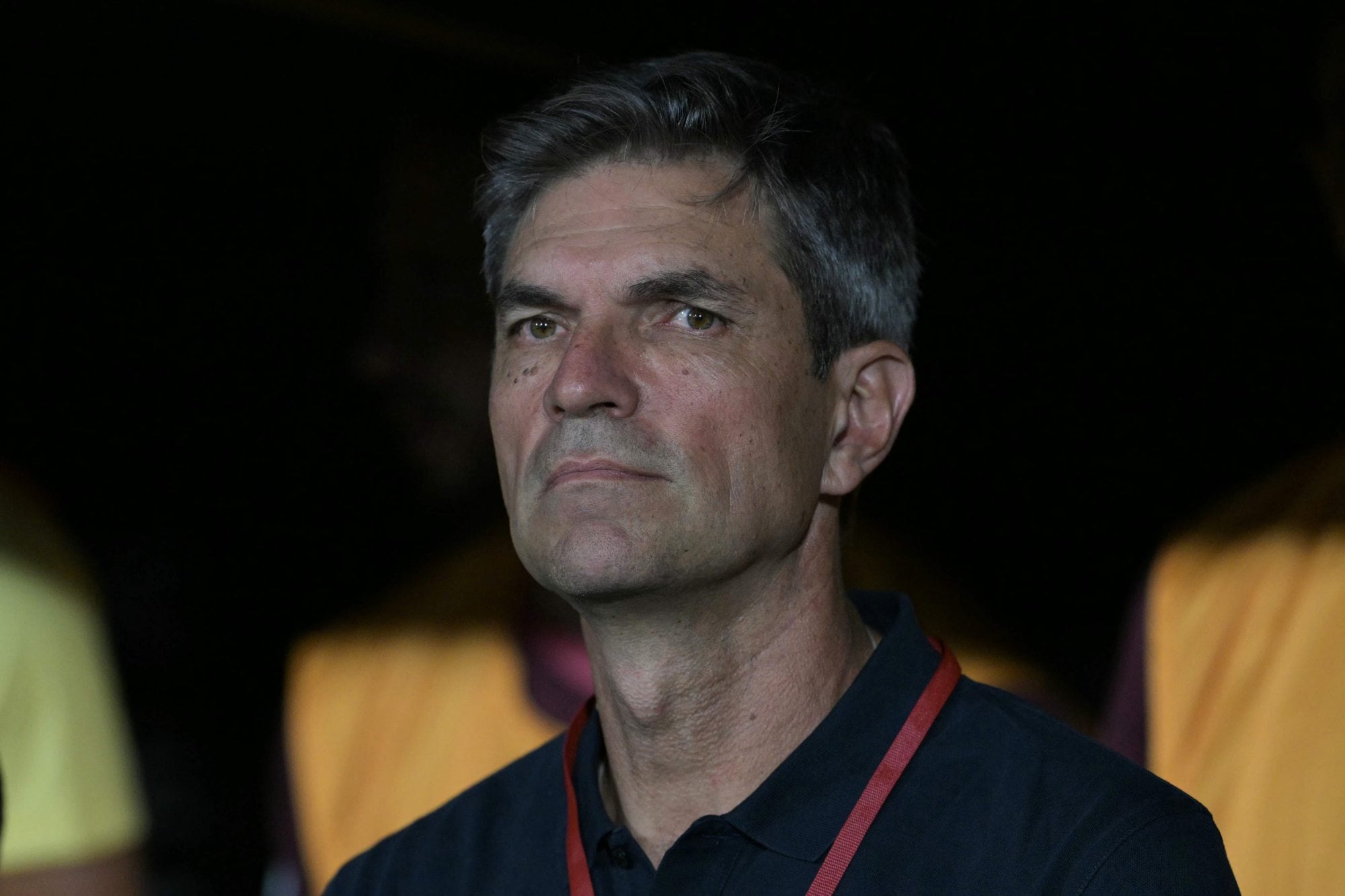 Mauricio Pellegrino y un gesto suyo habitual desde los bancos de suplentes