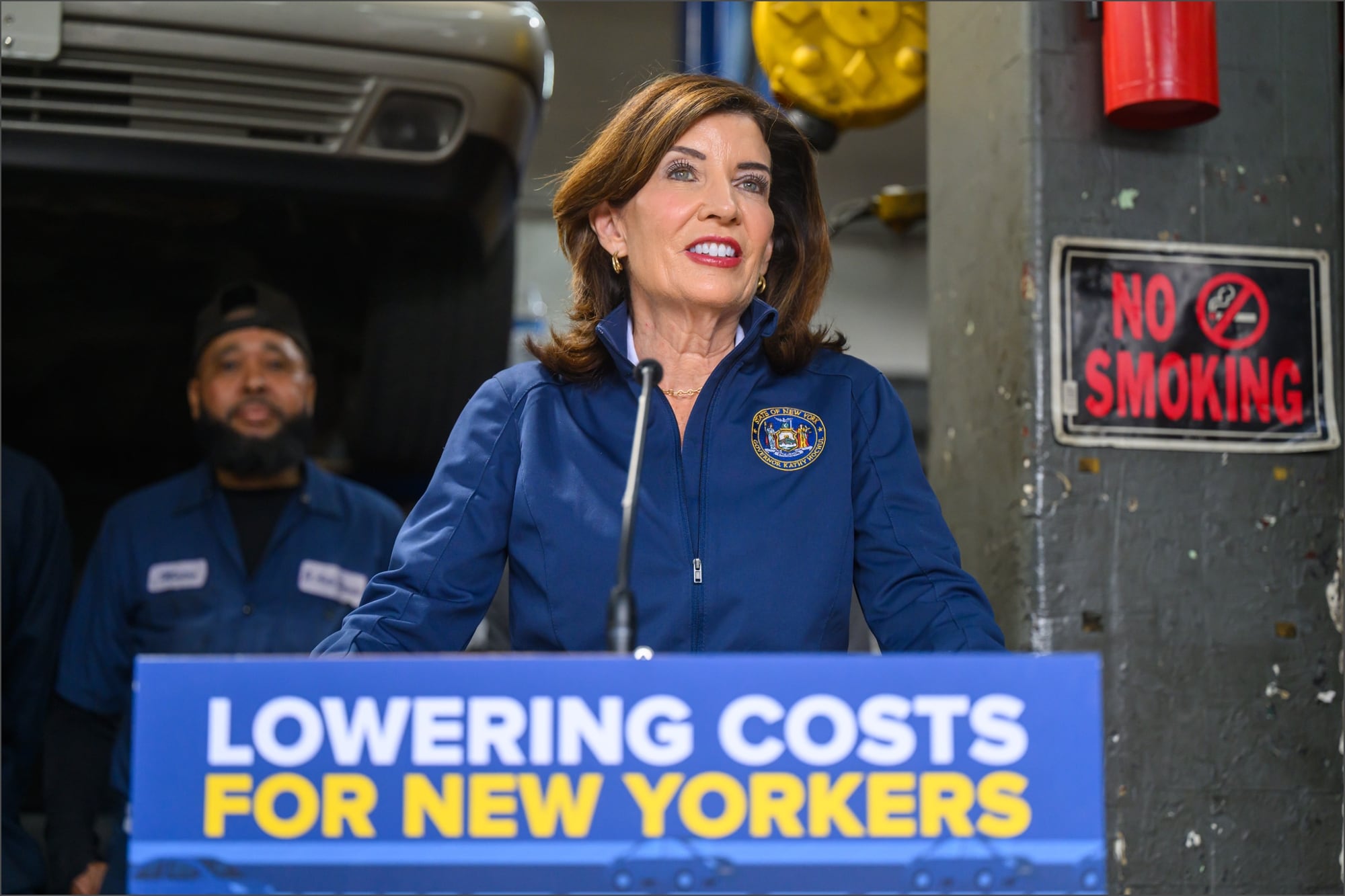 Kathy Hochul detalló las mejoras en seguridad que incluye el nuevo presupuesto estatal de Nueva York