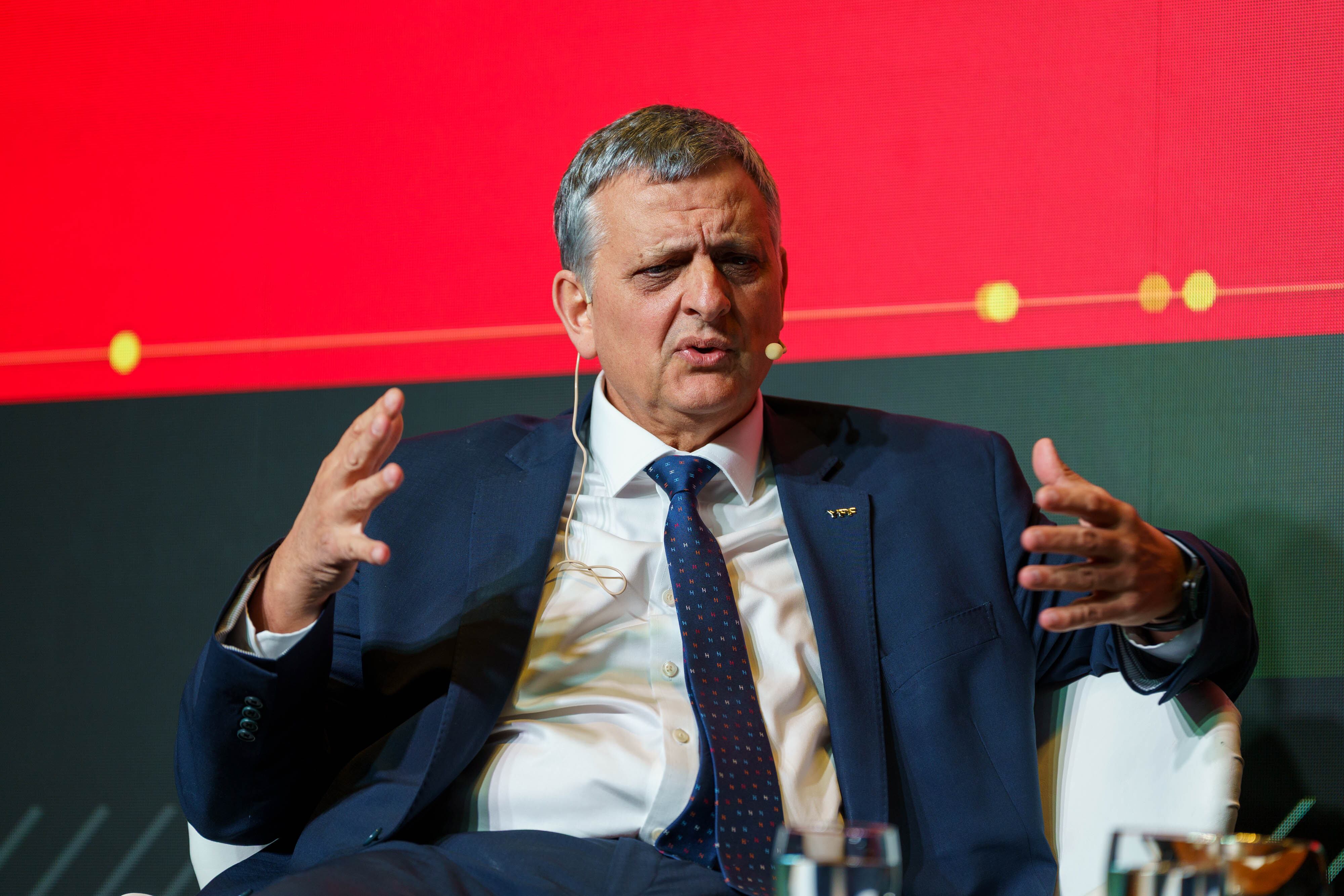 “Tenemos que acostumbrarnos a una Argentina normal: si baja el precio del petróleo o si alguna empresa paga mucho por un activo, puede reorganizarse y reducir temporalmente la inversión para recuperar capital