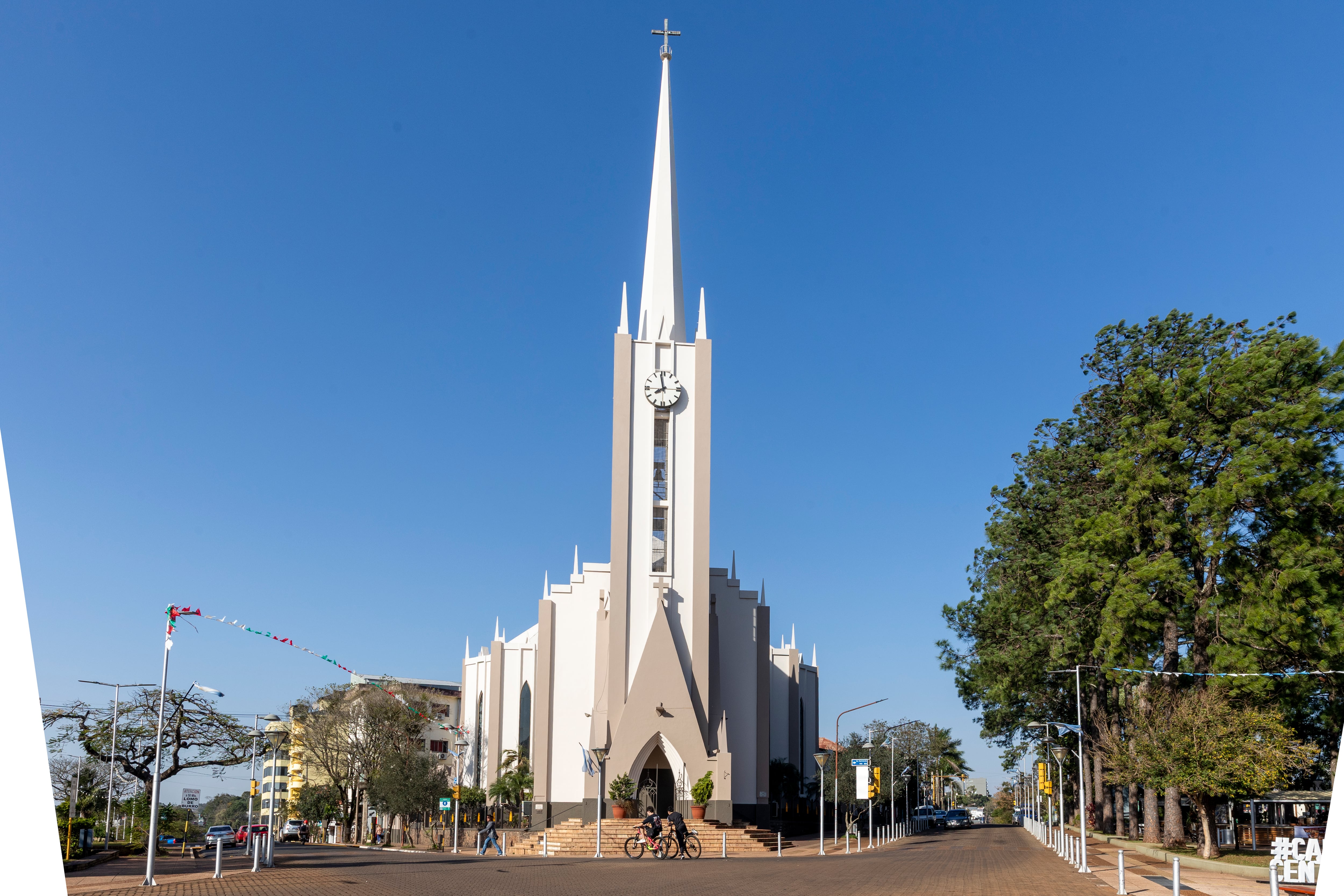 La catedral de San Ignacio tiene un estilo muy particular.