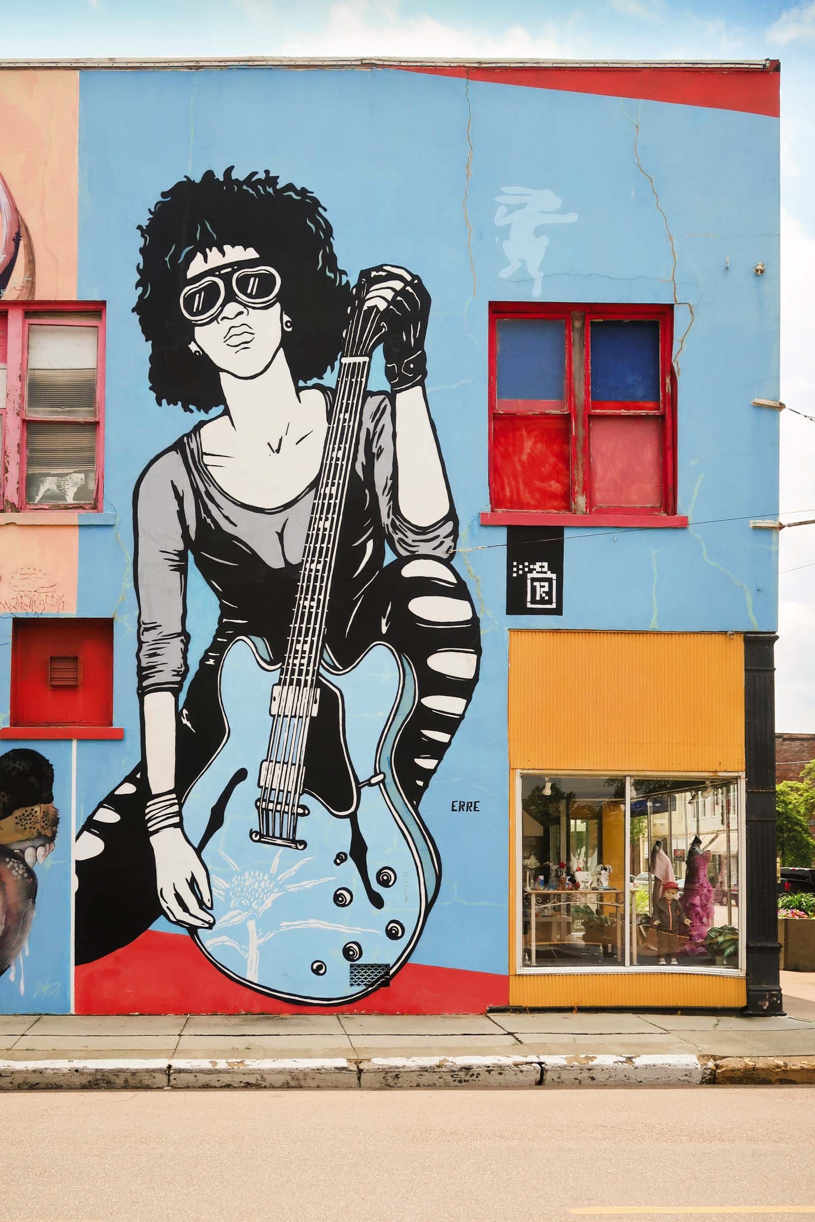La música en Clarksdale también se vive en los murales de la calle.