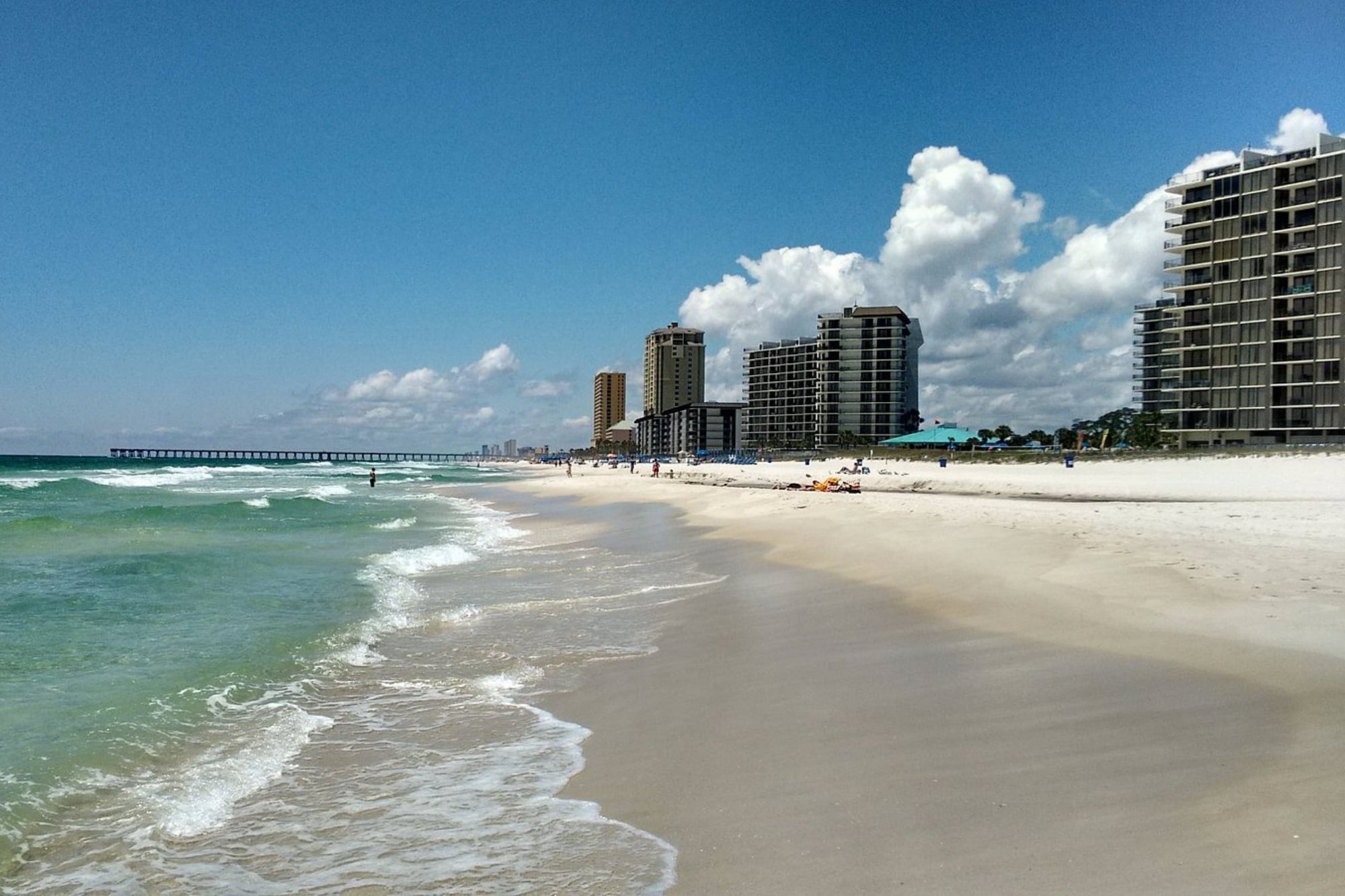 La localidad se encuentra cerca de Mobile, Pensacola y Tallahassee, dentro de una región clave del noroeste de Florida