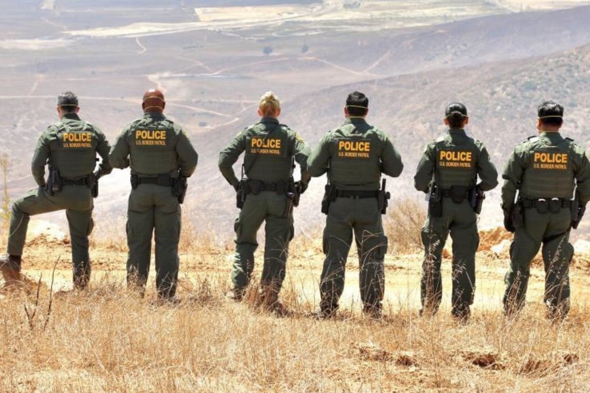 La CBP destacó su paso por unidades especializadas como Borstar y organismos dedicados al combate de amenazas transnacionales