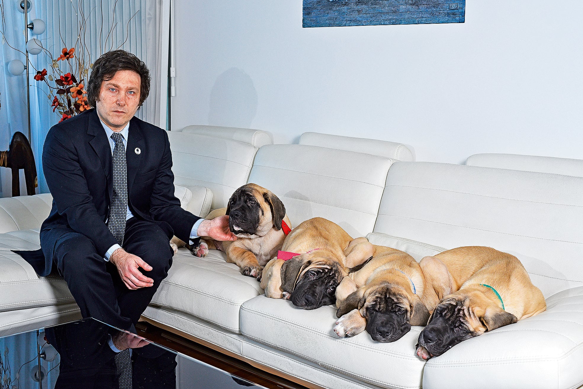 El presidente Javier Milei junto a sus perros