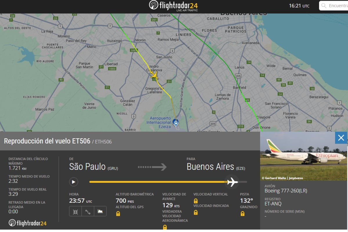 El avión llegó a descender a 700 pies de altura (213,36 metros) en el partido de La Matanza