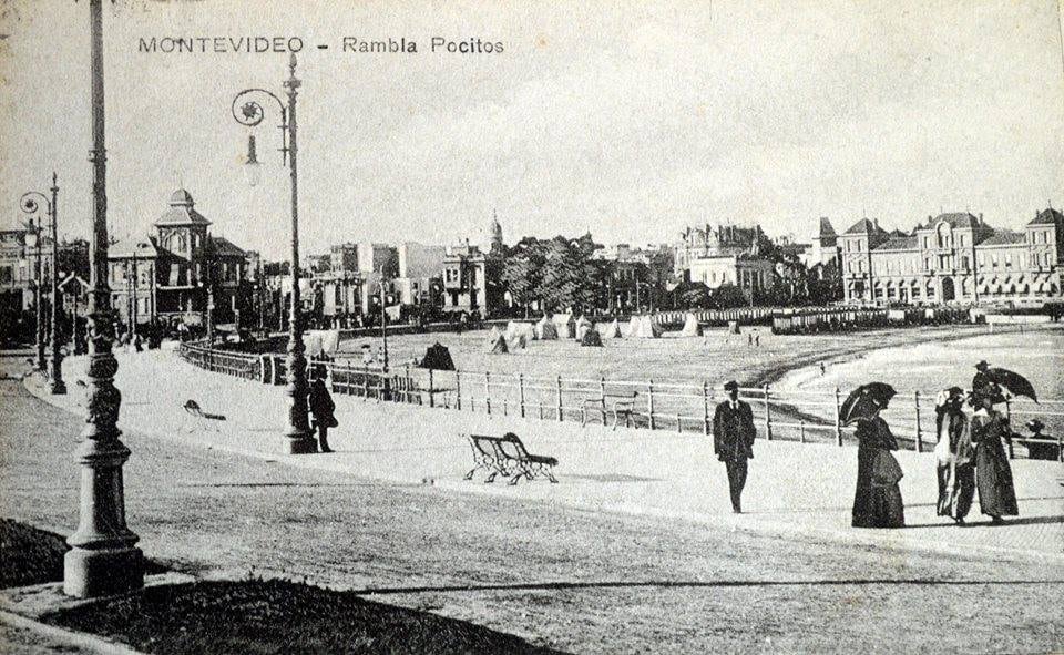 Una de las postales que reflejan La Rambla en los primeros años del siglo XX