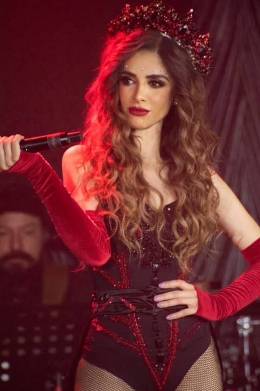 Uno de sus últimos trabajos como cantante, Emma Escalante los realizo en el musical Reinas de corazones