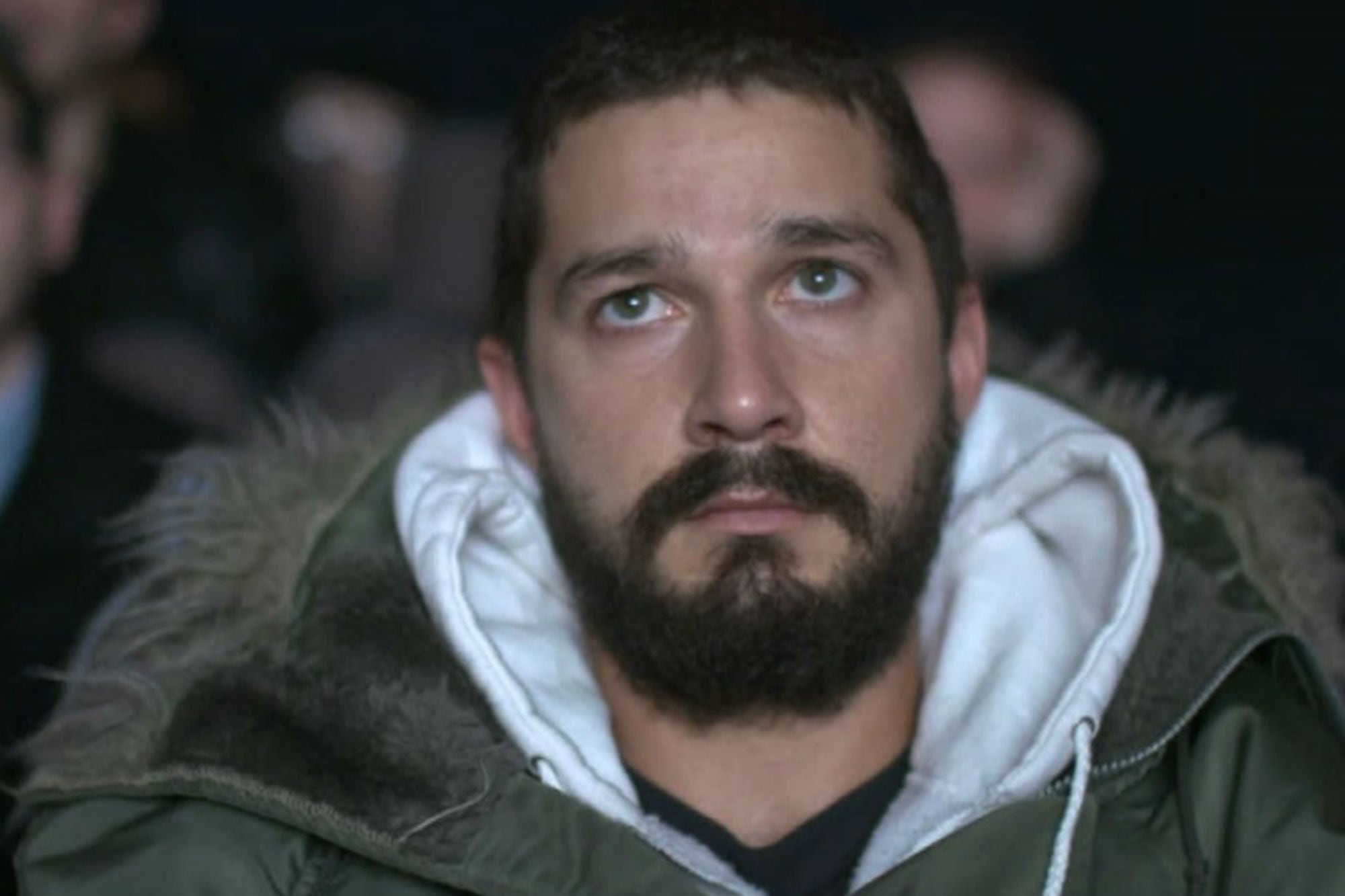Shia LaBeouf se declaró culpable de agresión y fue condenado a seis meses de prisión en suspenso y dos años de libertad condicional