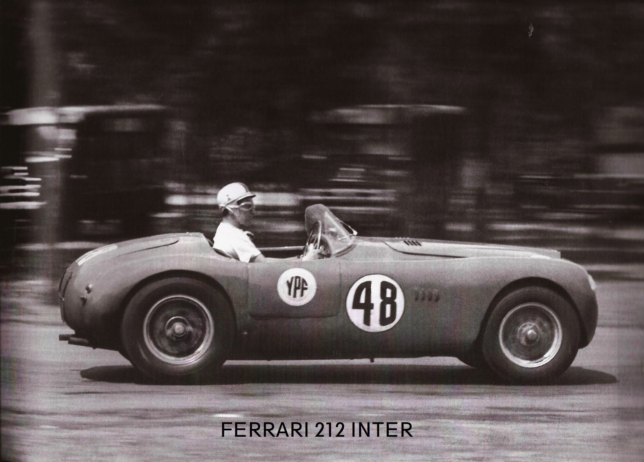 Salerno a toda velocidad en su Ferrari 212 Inter