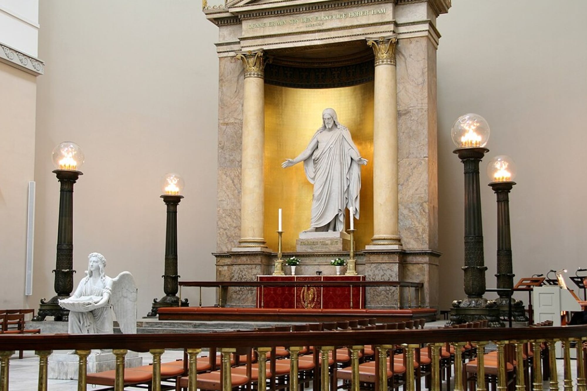 El “Christus” original, de Thorvaldsen, en la Iglesia de Nuestra Señora de Copenhague