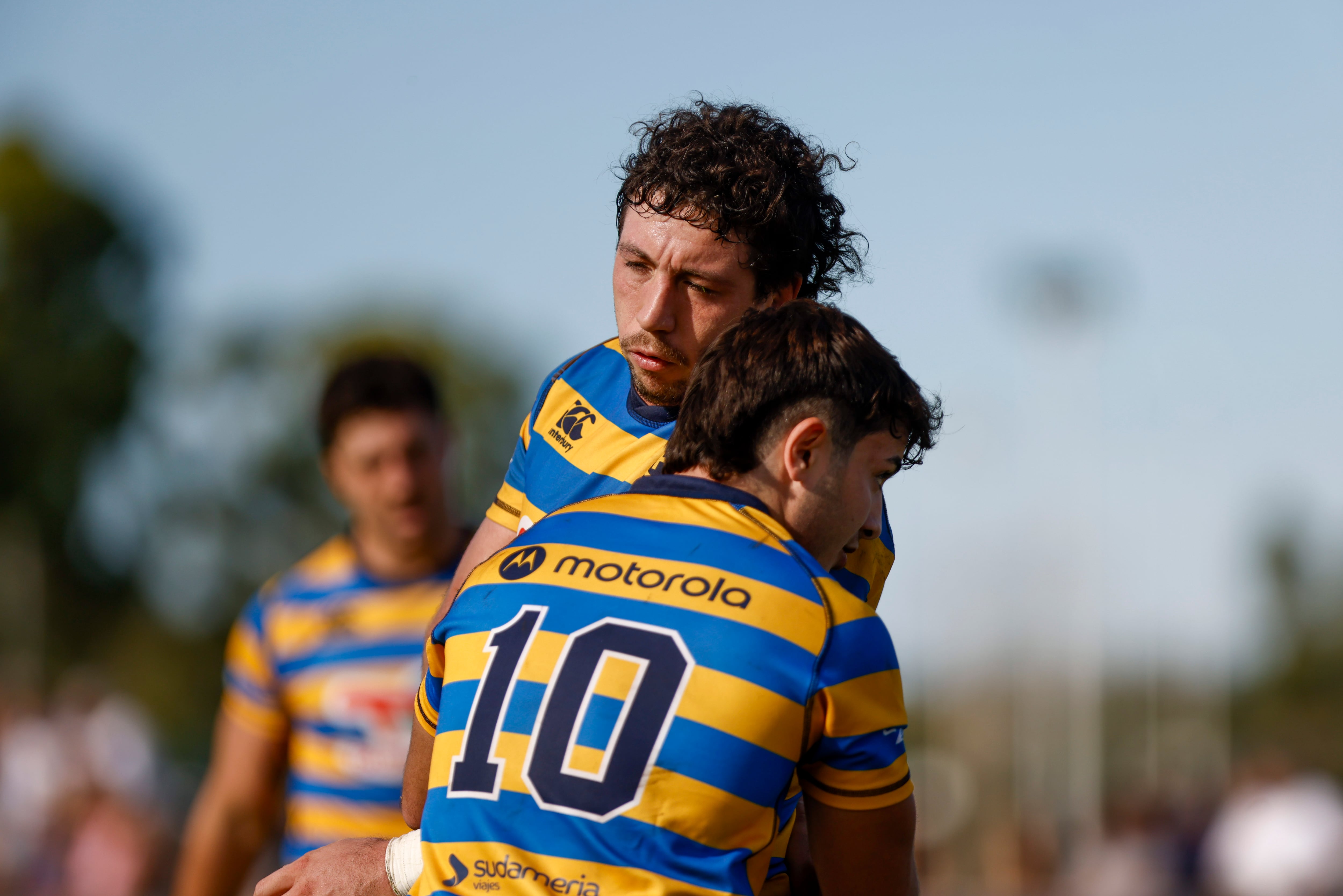 Hindú quedó solo en la punta del campeonato