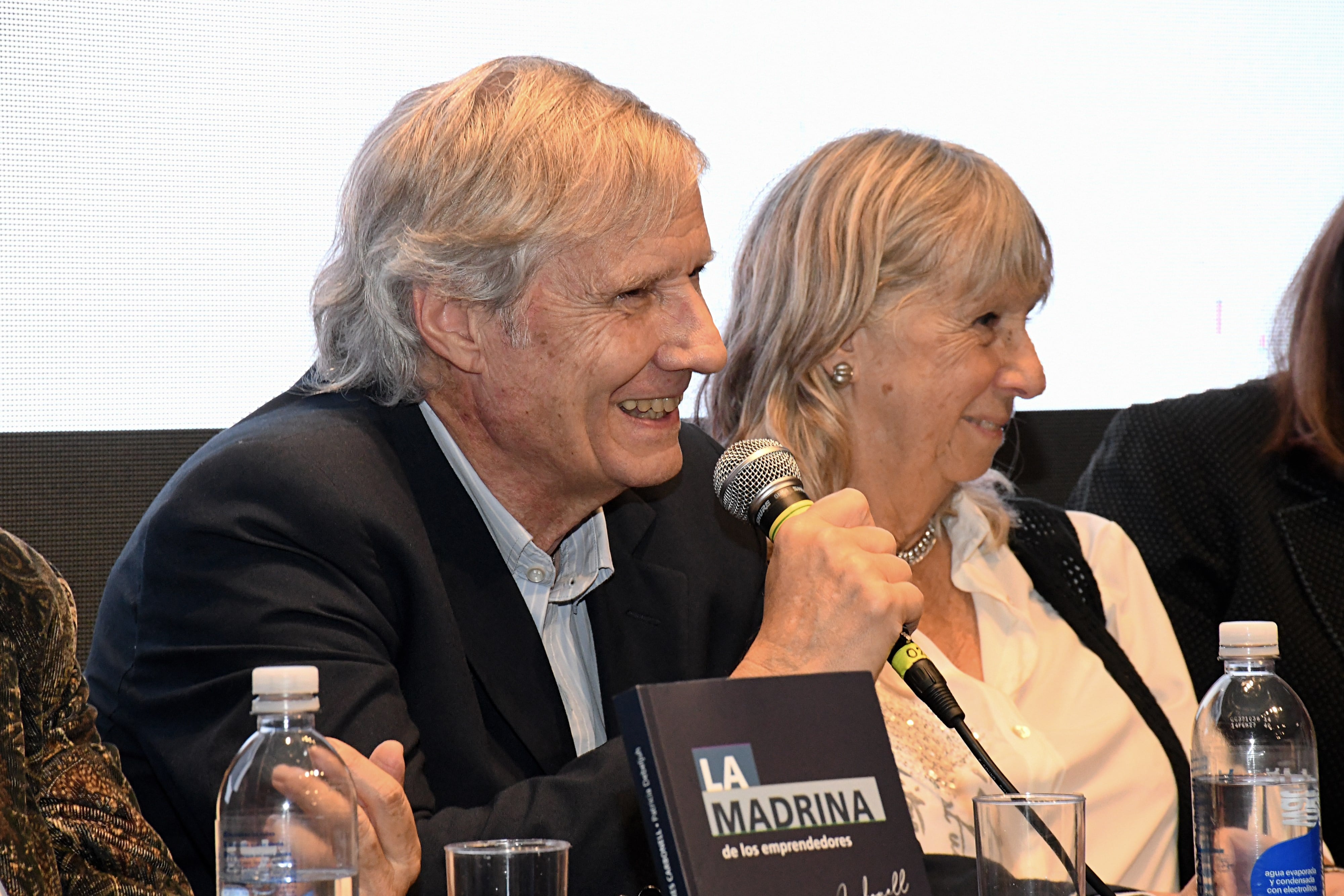 Silvia Torres Carbonell junto a su hermano Alejandro, en la presentación de