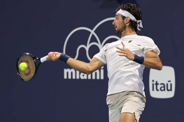 Thiago Agustín Tirante, perdedor afortunado en el Miami Open, llegó a la segunda rueda del cuadro principal; Cerúndolo lo superó con solvencia.