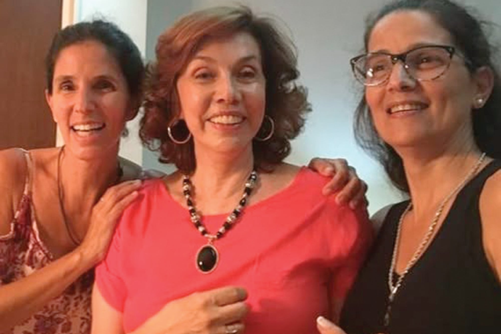 Con Nazarena “Nachi” y Lorena, las dos hijas que tuvo junto con su marido, Guillermo