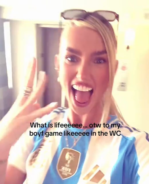 La futbolista inglesa no pudo contener la emoción por el partido (Foto: @_kelci.rose_)