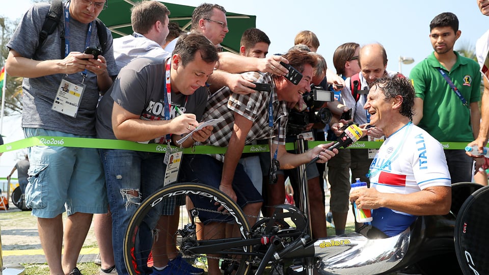 Alex Zanardi supo como reemplazar la adrenalina del automovilismo