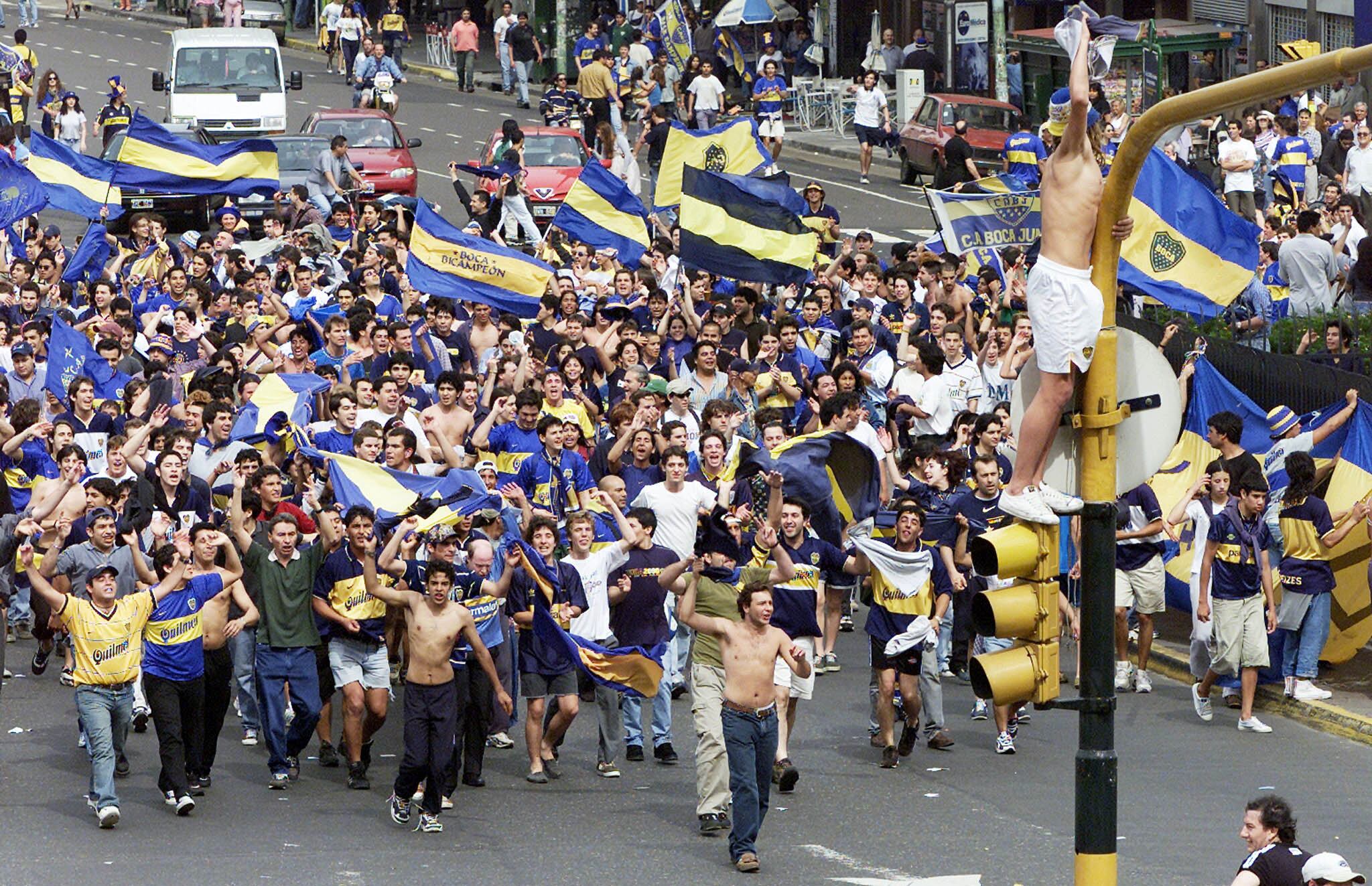 La marea humana de hinchas de Boca coparon las calles de la Capital Federal
