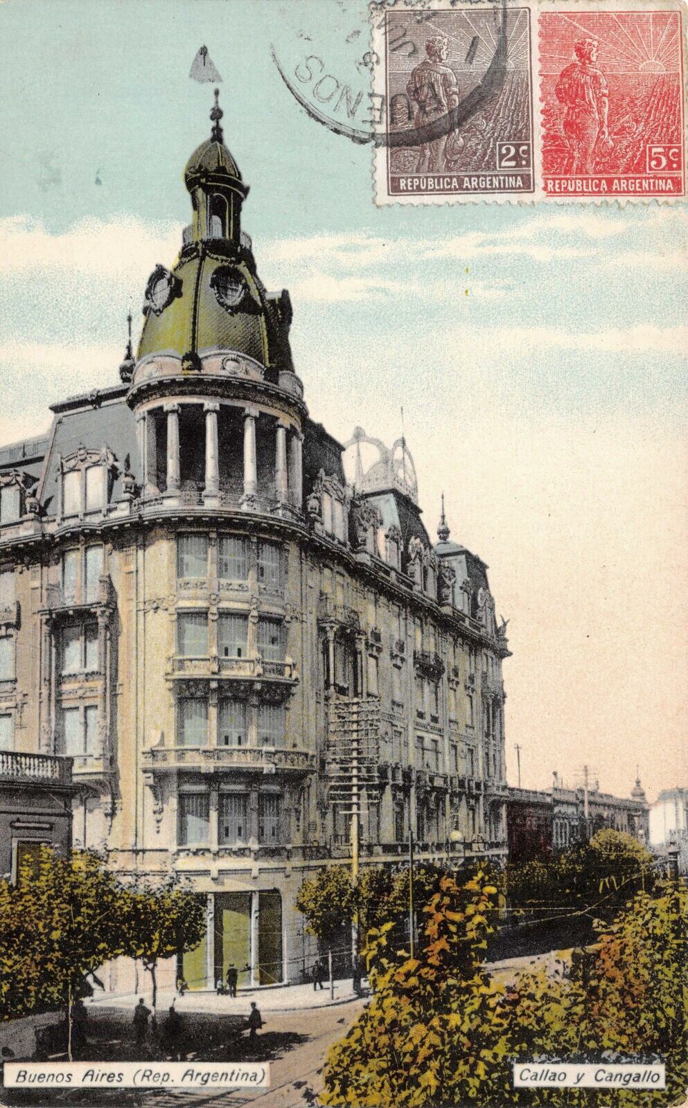 El hotel Savoy de Buenos Aires, siempre muy activo en la vida política local por su proximidad al Congreso.