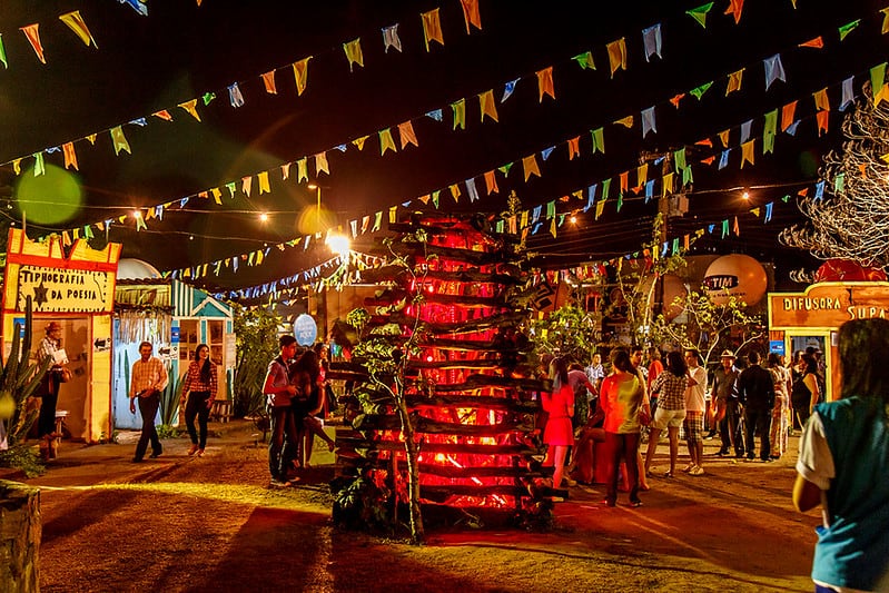 Forró, hogueras y sabores: qué son las fiestas de São João que revolucionan el Nordeste de Brasil 7 Conocido como el mayor São João del mundo, gran despliegue en Campina Grande