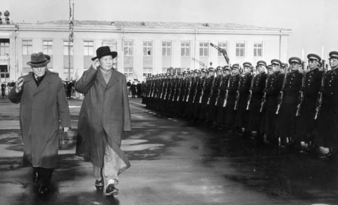 Mao Zedong, en su llegada a Moscú, 1957
(Foto: Getty Images)