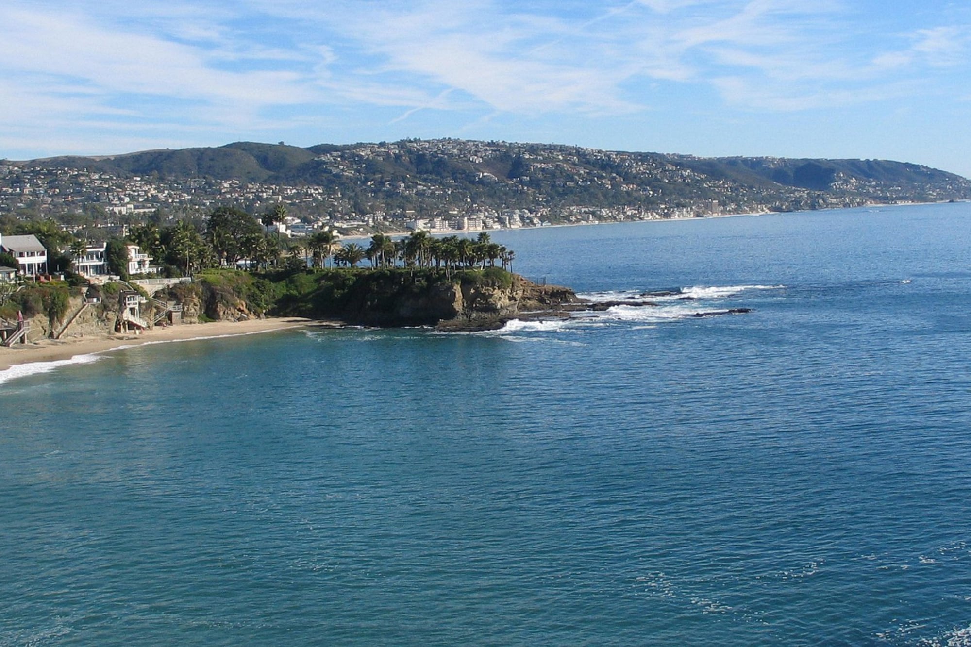 El transporte gratuito en tranvía facilita recorrer playas, barrios comerciales y puntos turísticos sin necesidad de auto