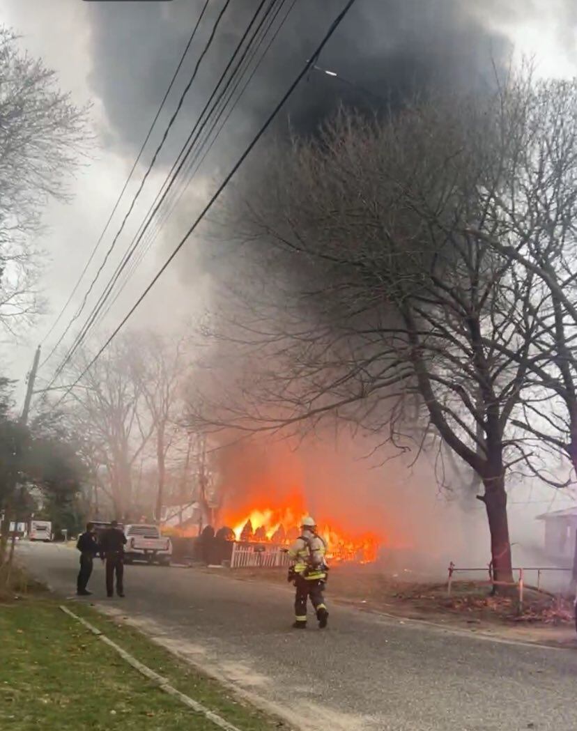El incendio del refugio se llevó la vida de Christopher como así también de 150 gatos