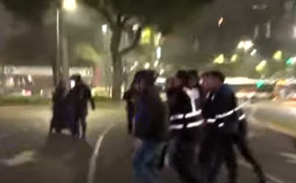 Incidentes en el banderazo por el Indio Solari en el Obelisco