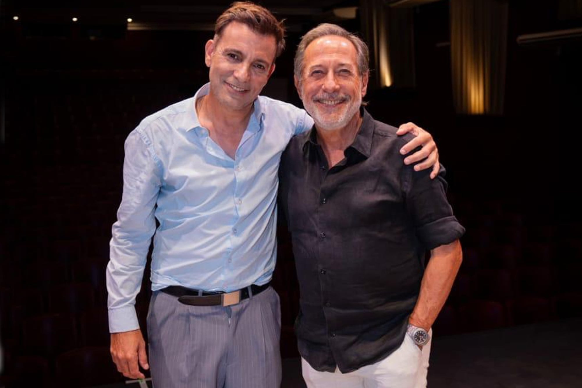 A 20 años de su debut en Mar del Plata Martín Bossi festejó su cumpleaños con su admirado Francella en la platea