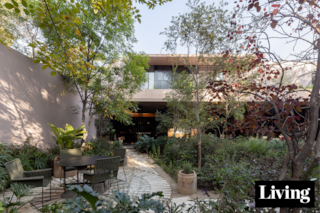 Así se diseñó el jardín de un arquitecto modernista en Guadalajara pensado para crecer con el tiempo