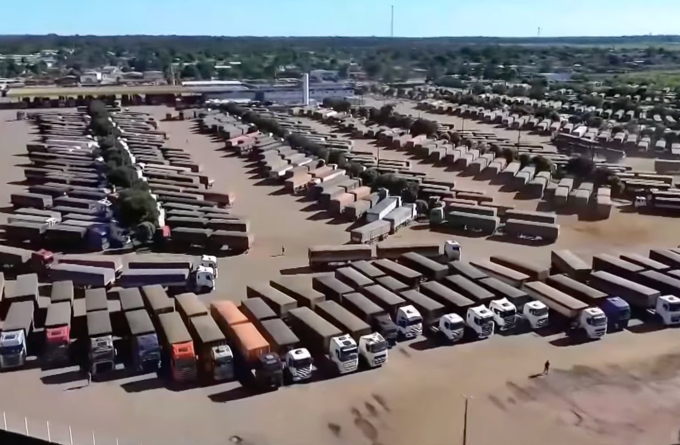En lo que va de mayo ingresaron más de 142.000 camiones a puertos, fábricas y molinos, un 40% más que en igual período del año pasado