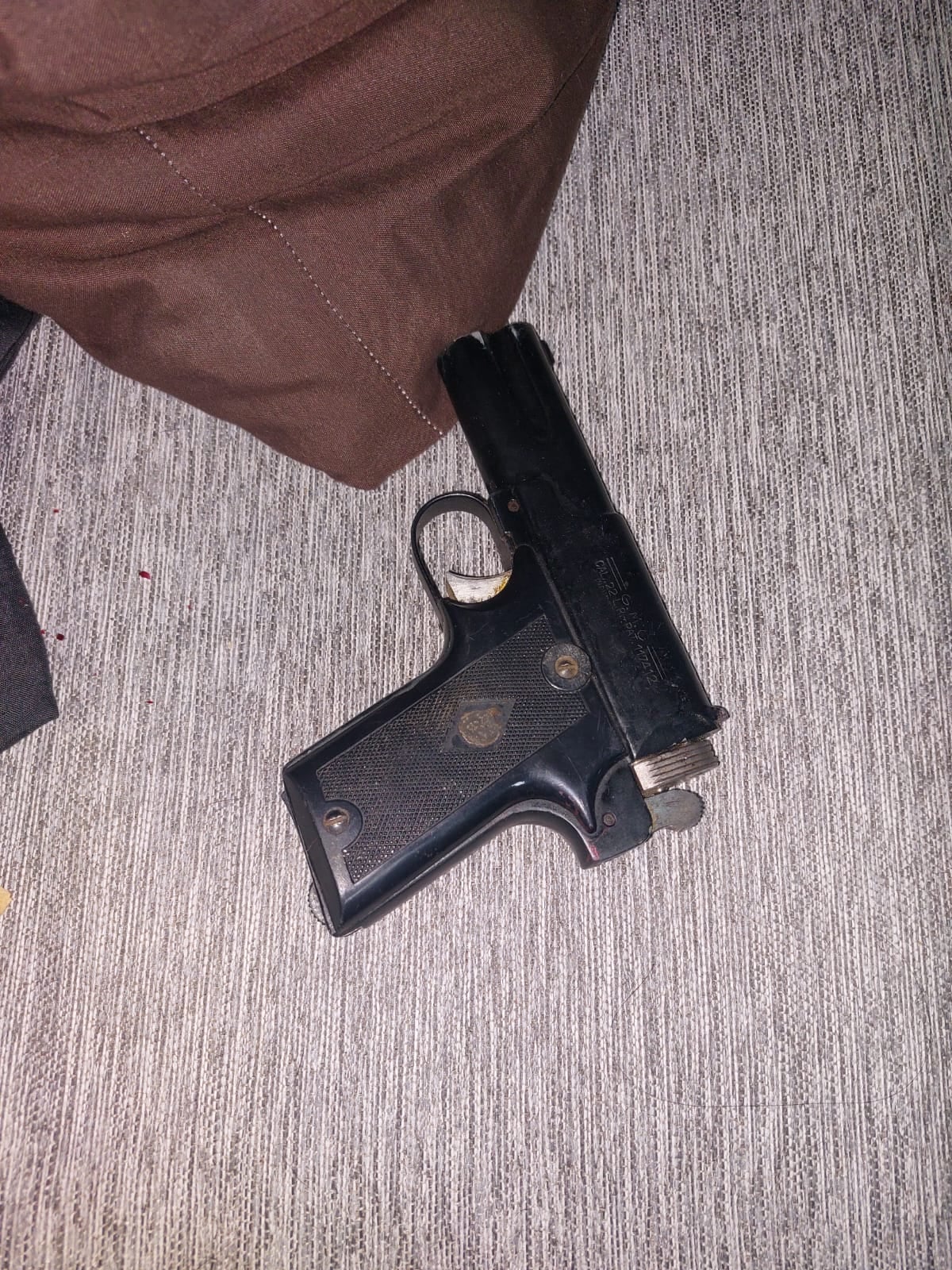 Discutían por un vehículo mal estacionado, fue a buscar un arma y mató a su vecino.