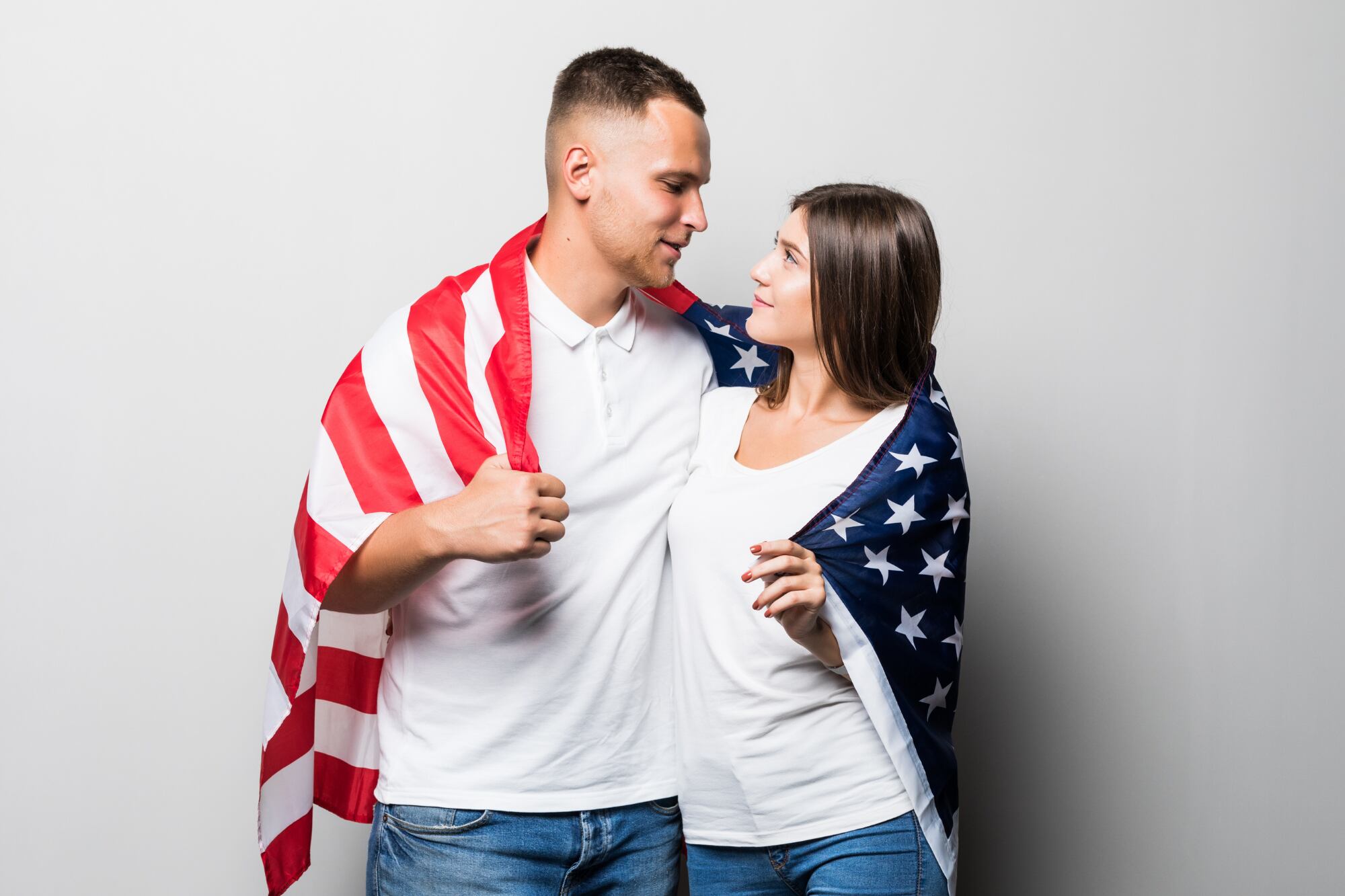 Uscis puede rechazar solicitudes de green card por matrimonio si los solicitantes no cumplen con los requisitos