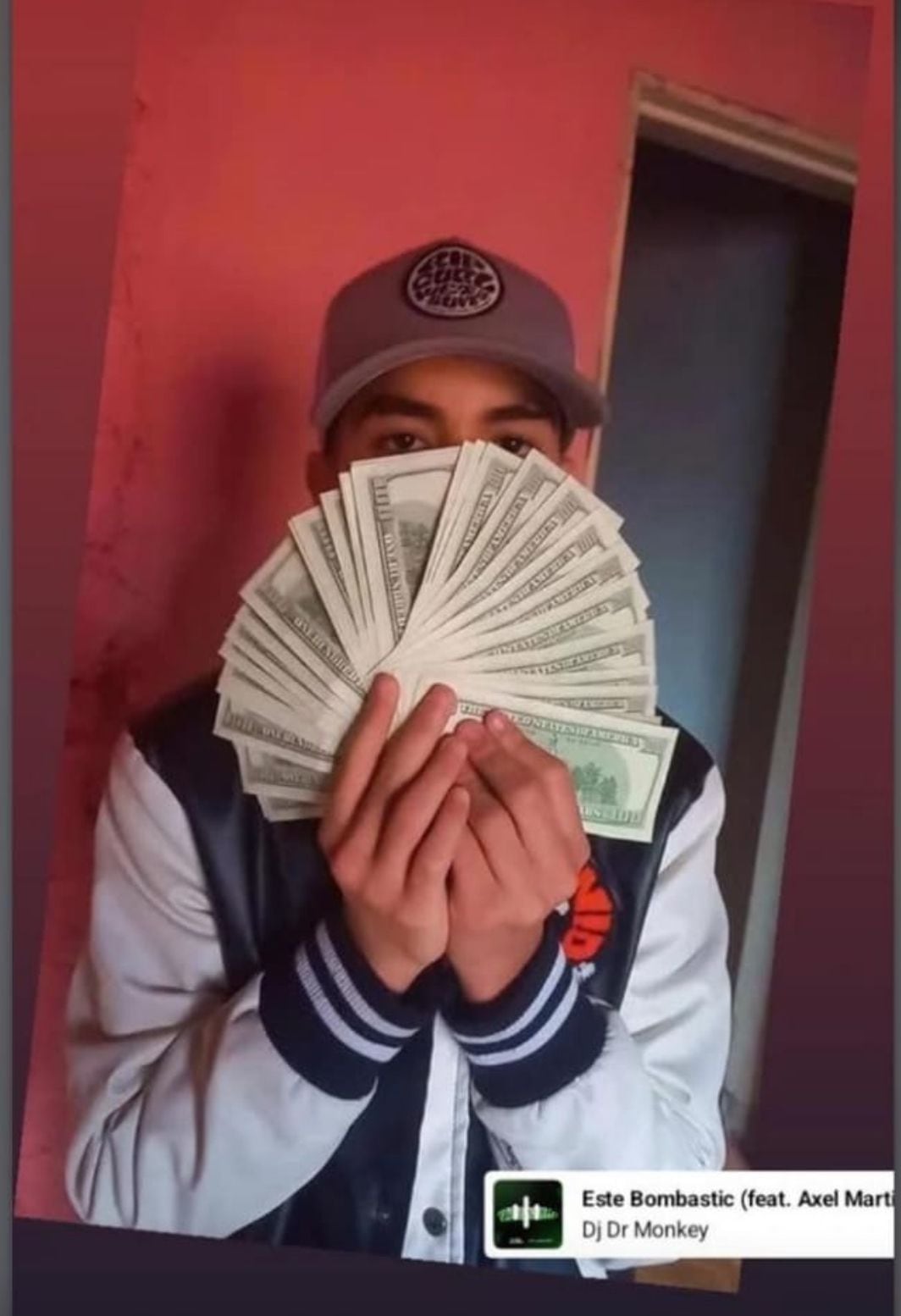 Tiene 15 años, lo acusan de participar de un homicidio de la temible banda del Millón y se fugó: no es el único caso 7 Uno de los integrantes de la Banda del Millón, tras el robo al jubilado Juan Battulich en Barrancas de San Isidro